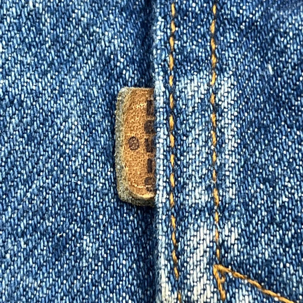 Levis americana waist